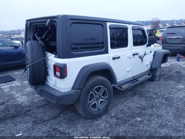 1C4HJXDN8MW532582 Jeep Wrangler Unlimited Sport S 4x4