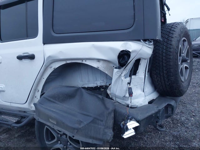 1C4HJXDN8MW532582 Jeep Wrangler Unlimited Sport S 4x4