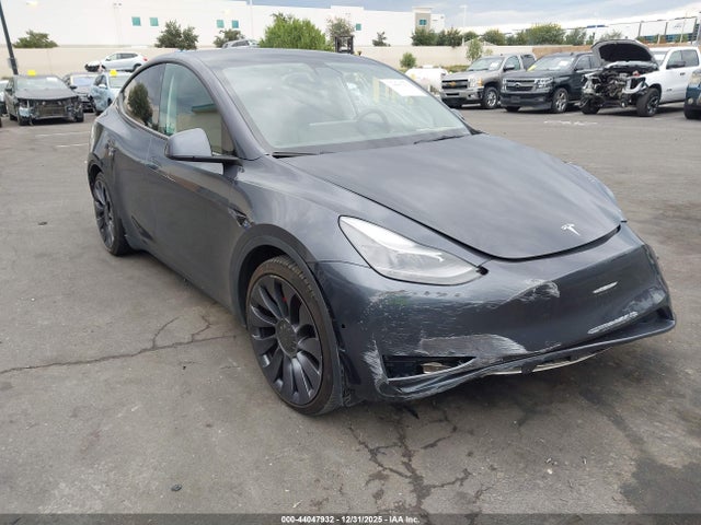 2022 TESLA MODEL Y 7SAYGDEF0NF439519 Photo 0