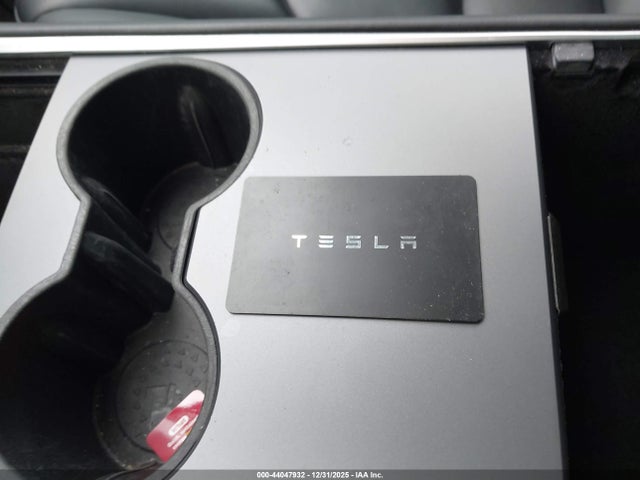 2022 TESLA MODEL Y 7SAYGDEF0NF439519 Photo 10