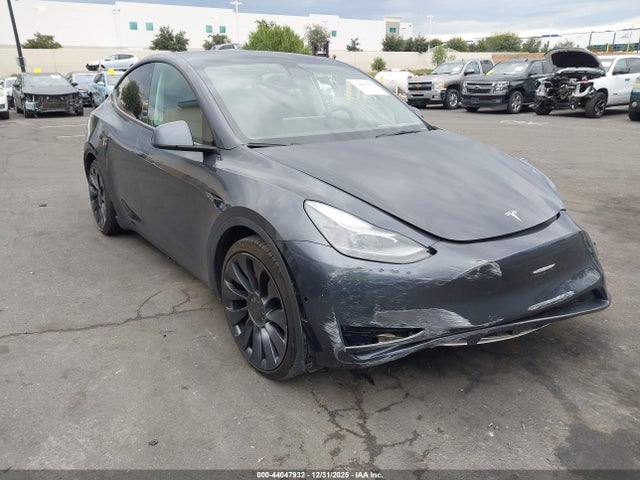 7SAYGDEF0NF439519 Tesla Model Y Performance Dual Motor All-wheel Drive