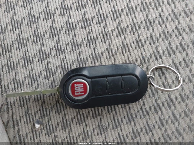 2017 FIAT 500 3C3CFFKR4HT503110 Photo 10