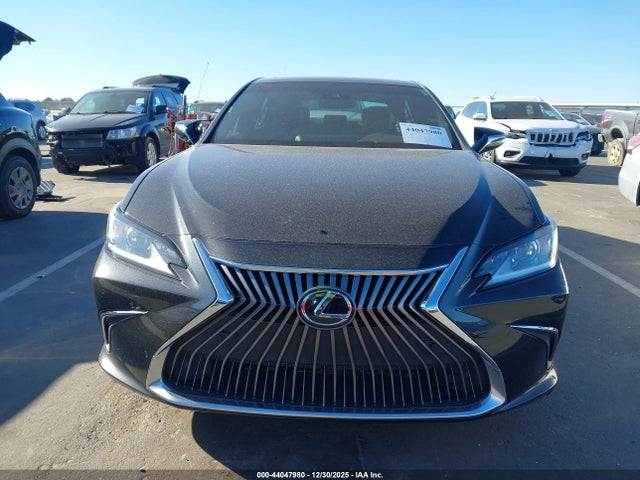 44047980 :رقم المزاد ، 58ADZ1B14MU096186 vin ، 2021 Lexus Es 350 مزاد بيع