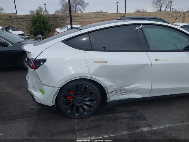 44048042 :رقم المزاد ، 7SAYGDEF8PF738971 vin ، 2023 Tesla Model Y Performance Dual Motor All-wheel Drive مزاد بيع