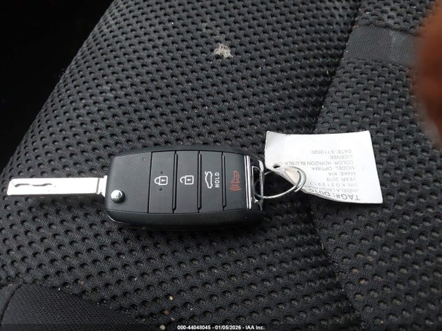 2019 Kia Optima Lx მანქანა იყიდება აუქციონზე, vin: 5XXGT4L37KG319917, აუქციონის ნომერი: 44048045