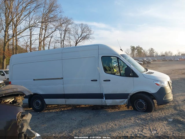 44048056 :رقم المزاد ، W1Y4DCHY4MT053706 vin ، 2021 Mercedes-benz Sprinter 2500 High Roof I4 Diesel مزاد بيع