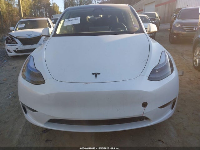 Tesla Model Y Rwd 2024 7SAYGDED4RF017130 Image 11
