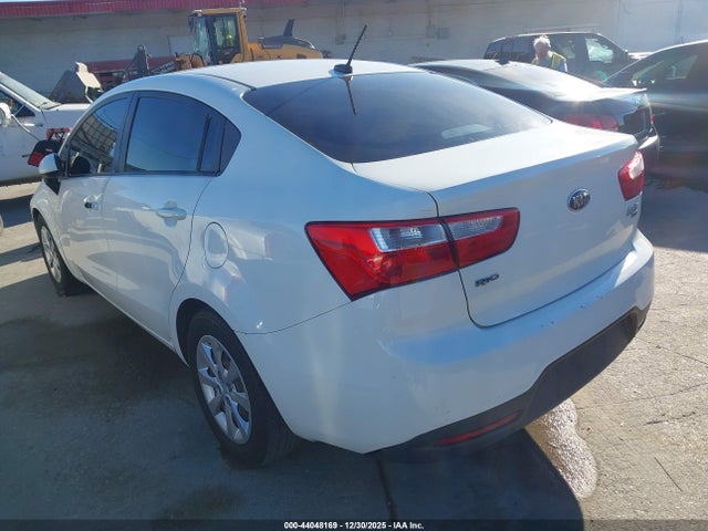 2015 Kia Rio Lx მანქანა იყიდება აუქციონზე, vin: KNADM4A38F6492446, აუქციონის ნომერი: 44048169