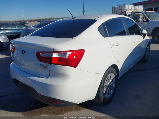 2015 Kia Rio Lx მანქანა იყიდება აუქციონზე, vin: KNADM4A38F6492446, აუქციონის ნომერი: 44048169