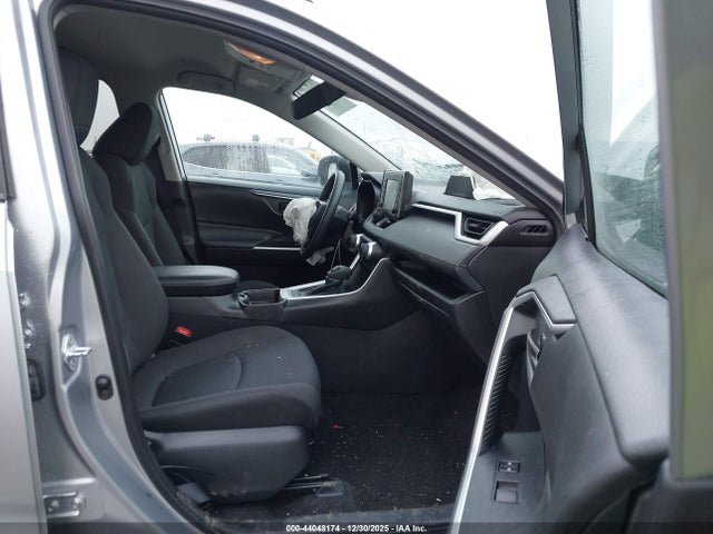 Toyota RAV4 LE 2021 2T3H1RFVXMC145878 Image 5