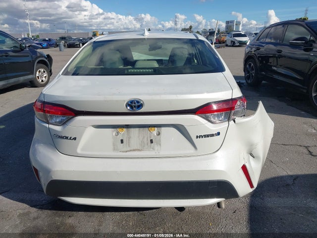 Toyota Corolla Hybrid Le 2021 JTDEAMDE5MJ019868 Image 16