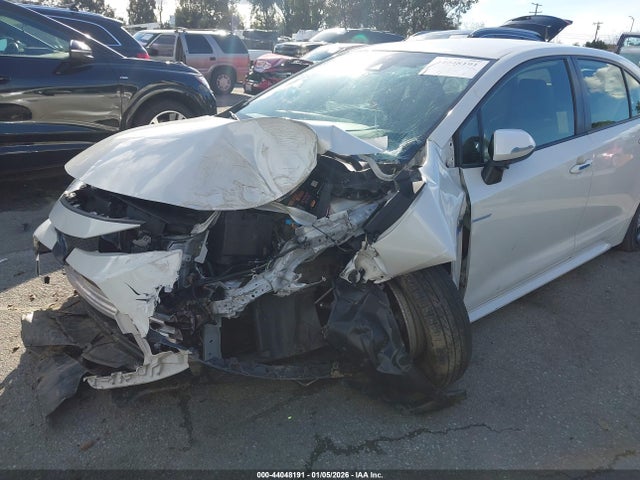 Toyota Corolla Hybrid Le 2021 JTDEAMDE5MJ019868 Image 6