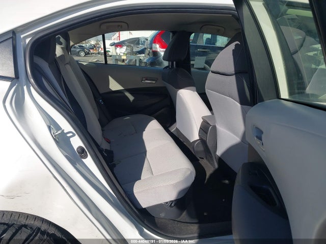 Toyota Corolla Hybrid Le 2021 JTDEAMDE5MJ019868 Image 8