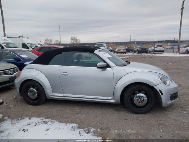 Продаж на аукціоні авто 2015 Volkswagen Beetle 1.8t, vin: 3VW517AT0FM812700, номер лоту: 44048201