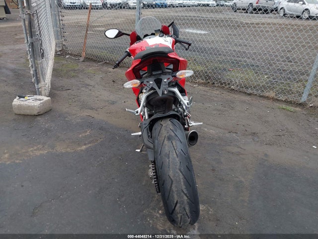 ZDMHAATW2MB005723 Ducati Panigale V2