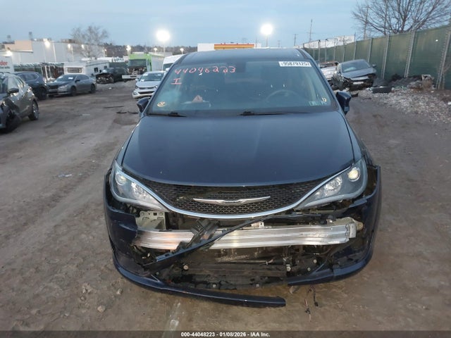 Chrysler Pacifica Touring Plus 2018 2C4RC1FG1JR104013 Image 11
