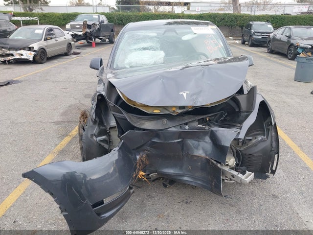 44048272 :رقم المزاد ، 7SAYGAEE1PF897272 vin ، 2023 Tesla Model Y Awd/long Range Dual Motor All-wheel Drive مزاد بيع