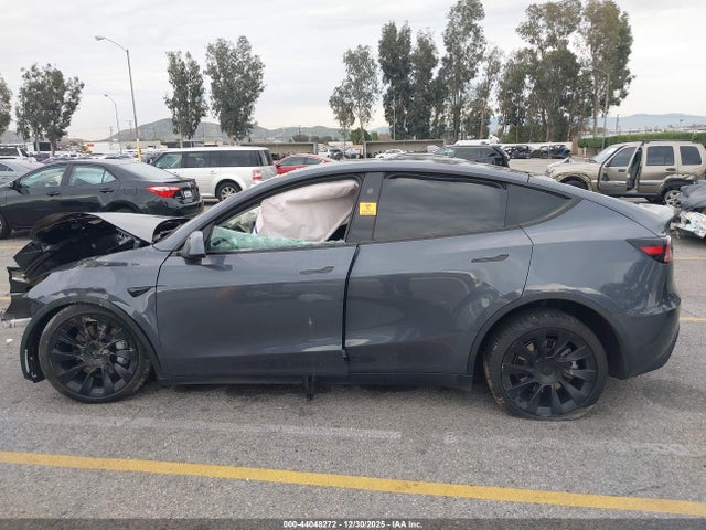 44048272 :رقم المزاد ، 7SAYGAEE1PF897272 vin ، 2023 Tesla Model Y Awd/long Range Dual Motor All-wheel Drive مزاد بيع
