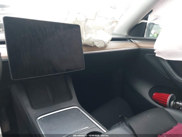 44048272 :رقم المزاد ، 7SAYGAEE1PF897272 vin ، 2023 Tesla Model Y Awd/long Range Dual Motor All-wheel Drive مزاد بيع
