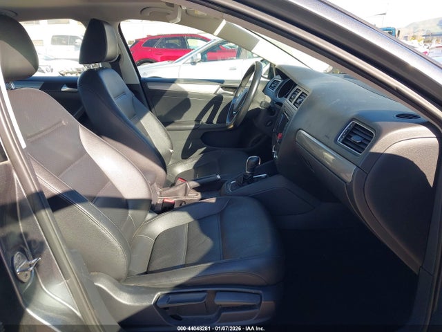 3VWD17AJ8FM233156 Volkswagen Jetta 1.8t Se