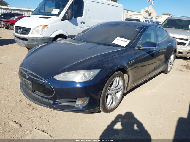 2012 TESLA MODEL S 5YJSA1CN8CFP02236 Photo 1