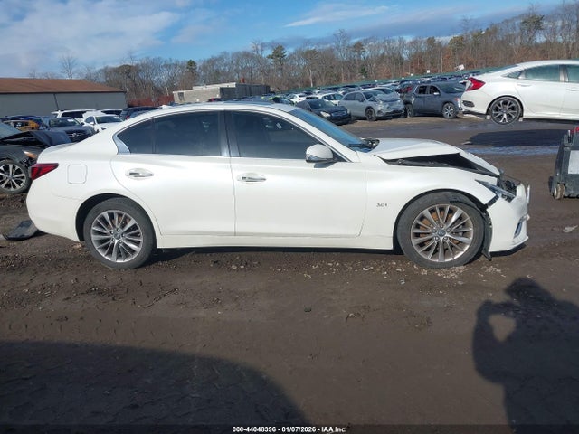 Продаж на аукціоні авто 2018 Infiniti Q50 3.0t Luxe, vin: JN1EV7ARXJM432749, номер лоту: 44048396
