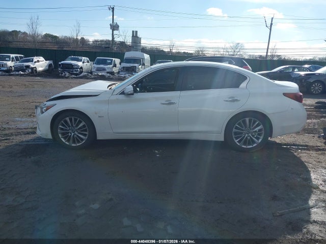 Продаж на аукціоні авто 2018 Infiniti Q50 3.0t Luxe, vin: JN1EV7ARXJM432749, номер лоту: 44048396