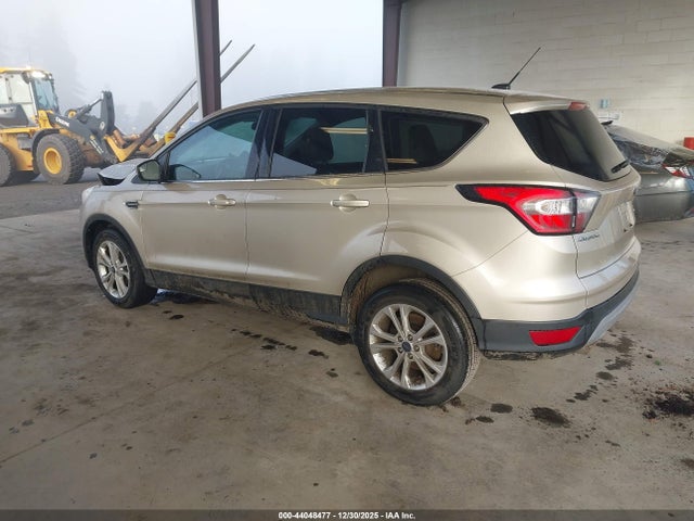 1FMCU0GD1HUA52697 Ford ESCAPE SE
