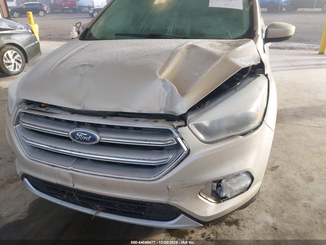 1FMCU0GD1HUA52697 Ford ESCAPE SE