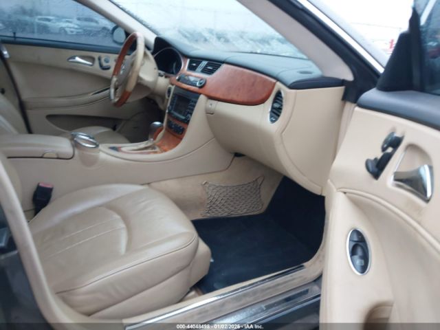 2006 MERCEDES-BENZ CLS 500 WDDDJ75X46A017700 Photo 4