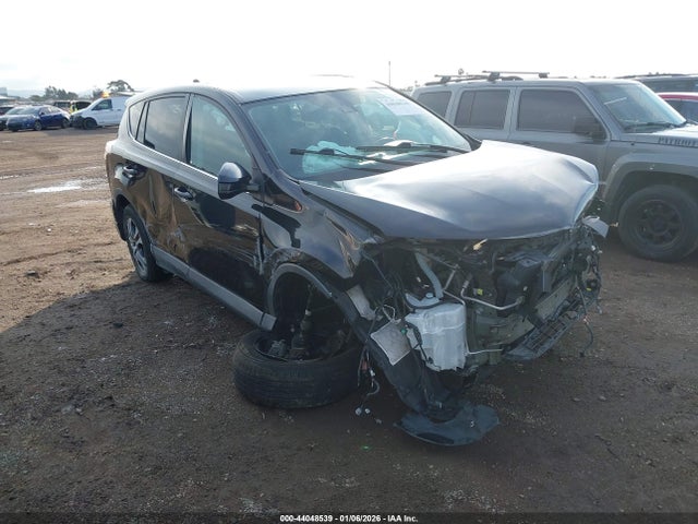 Toyota RAV4 LE 2018 2T3ZFREV3JW442427 main image