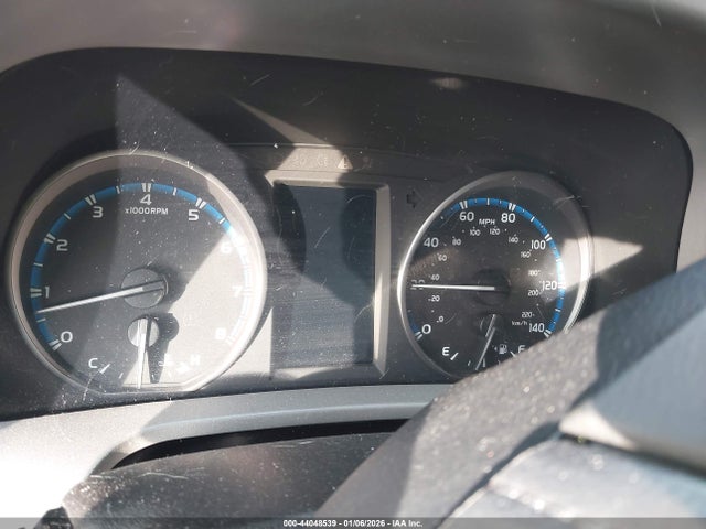 Toyota RAV4 LE 2018 2T3ZFREV3JW442427 Image 15
