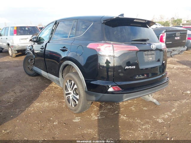 Toyota RAV4 LE 2018 2T3ZFREV3JW442427 Image 3