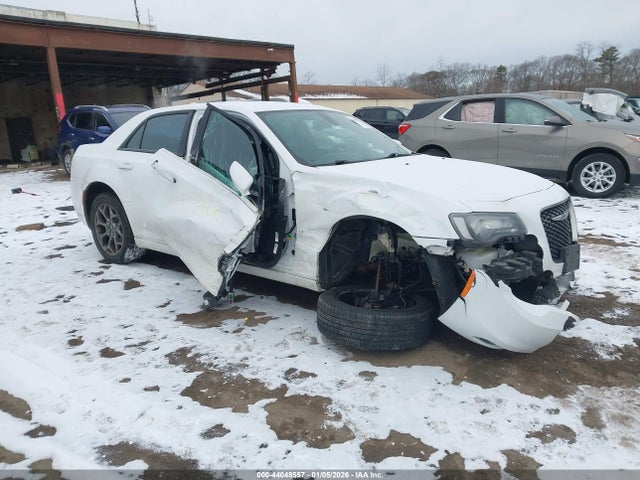 2015 CHRYSLER 300 2C3CCAGG4FH838375