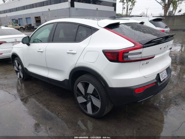 2023 VOLVO C40 RECHARGE PURE ELECTRIC YV4ED3GM0P2026078 Photo 2