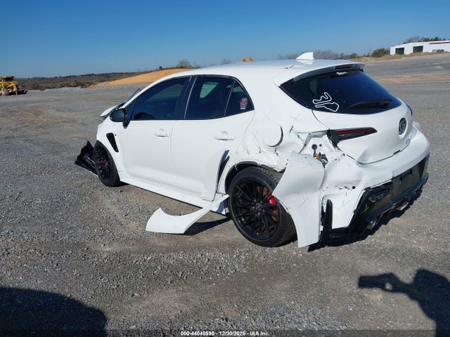 2024 TOYOTA GR COROLLA JTNABAAE3RA013164 Photo 2
