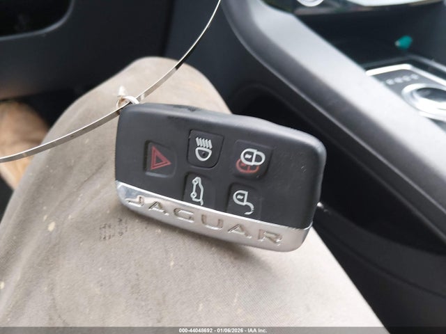 2020 JAGUAR F-PACE SADCJ2FX7LA627372 Photo 10