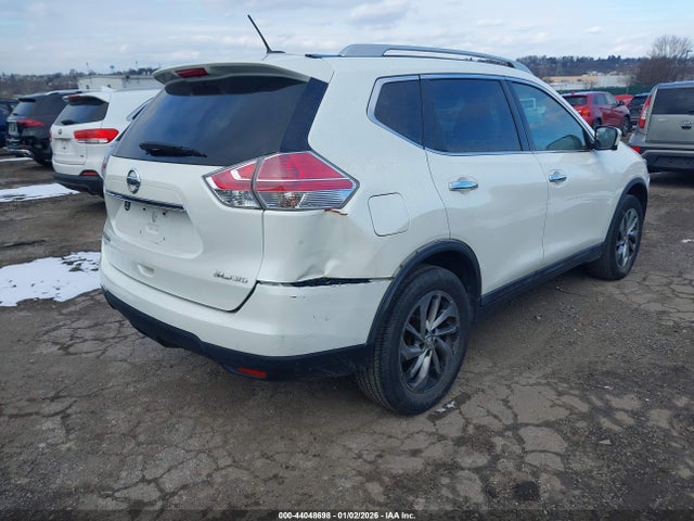 5N1AT2MV0FC835029 Nissan Rogue Sl