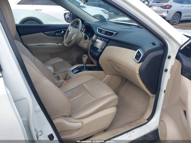 5N1AT2MV0FC835029 Nissan Rogue Sl