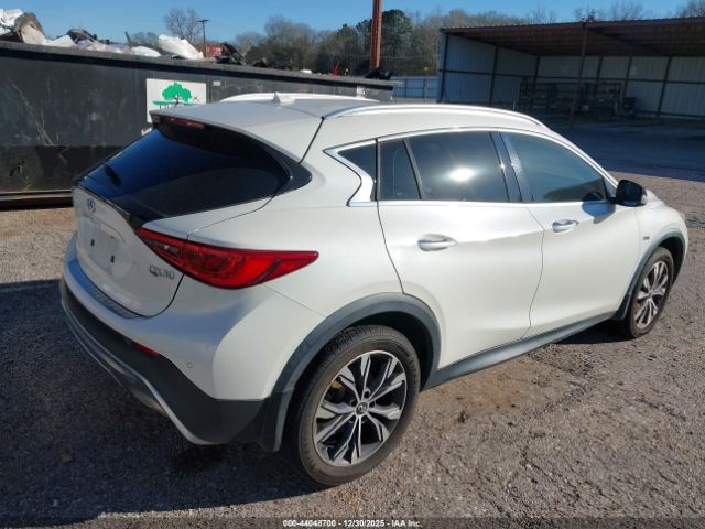 2017 INFINITI QX30 SJKCH5CR7HA032461 Photo 3