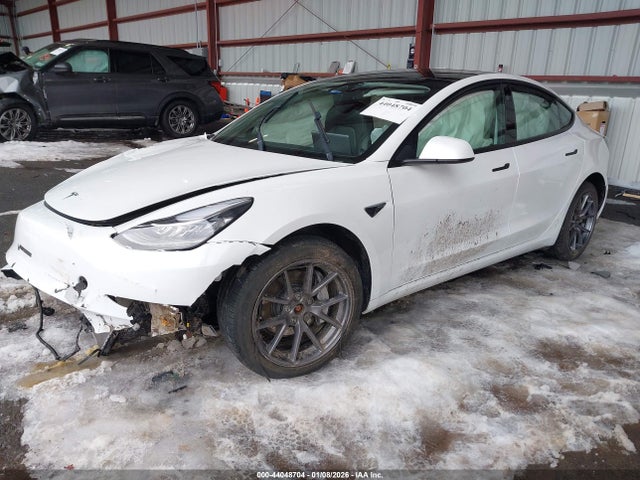 2021 TESLA MODEL 3 5YJ3E1EB9MF836881 Photo 1