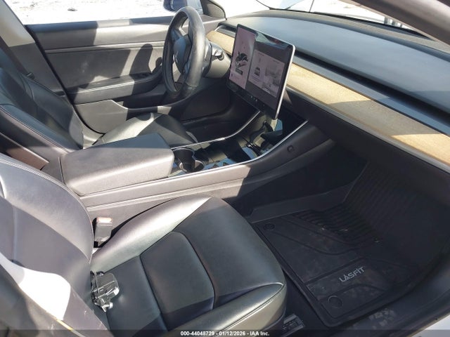 2020 TESLA MODEL 3 5YJ3E1EA0LF504589 Photo 4