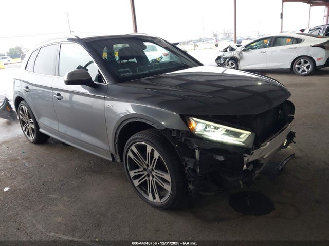 2018 AUDI SQ5 WA1A4AFY6J2233778