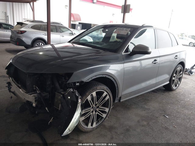 2018 AUDI SQ5 WA1A4AFY6J2233778 Photo 1