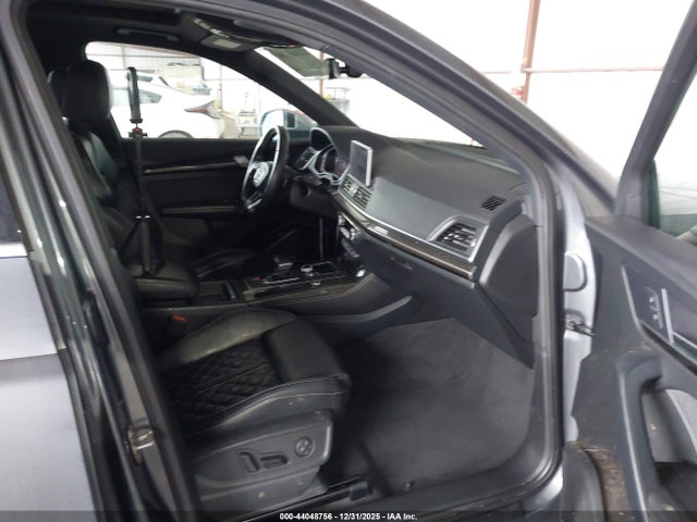 2018 AUDI SQ5 WA1A4AFY6J2233778 Photo 4