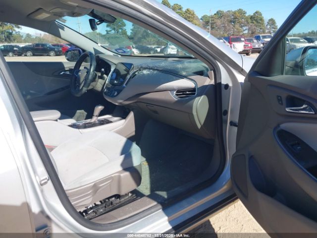 2017 CHEVROLET MALIBU 1G1ZE5ST6HF286810 Photo 4