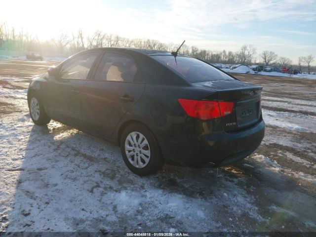 2013 KIA FORTE KNAFU4A2XD5734205 Photo 2