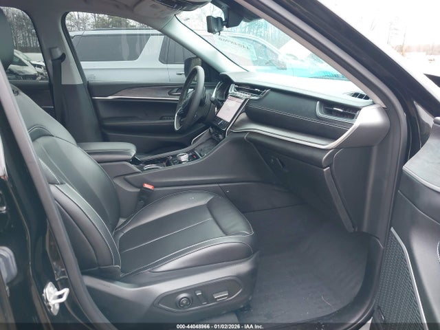 2023 JEEP GRAND CHEROKEE L 1C4RJKBG8P8849508 Photo 4