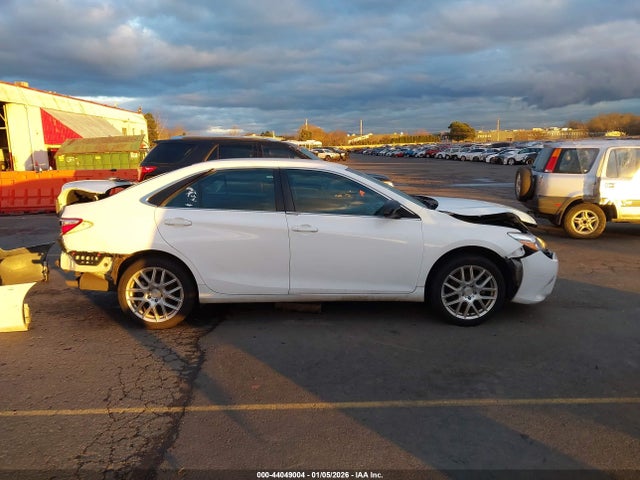 Toyota CAMRY LE 2016 4T4BF1FK8GR526483 Image 14