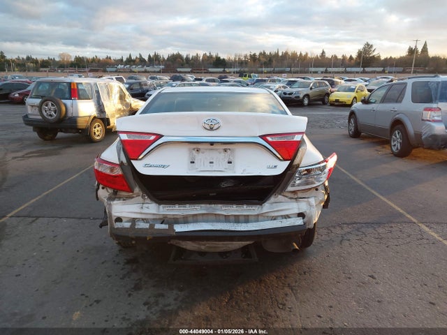 Toyota CAMRY LE 2016 4T4BF1FK8GR526483 Image 17
